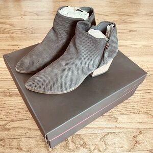 Vince Camuto Nethera Perforated Suede Ankle Booties Graystone Size 6 1/2 M.